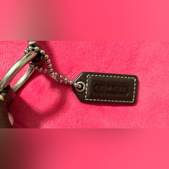 Vintage COACH leather shoulder bag- authentic, brown with silver hardware, clean - Picture 7 of 12